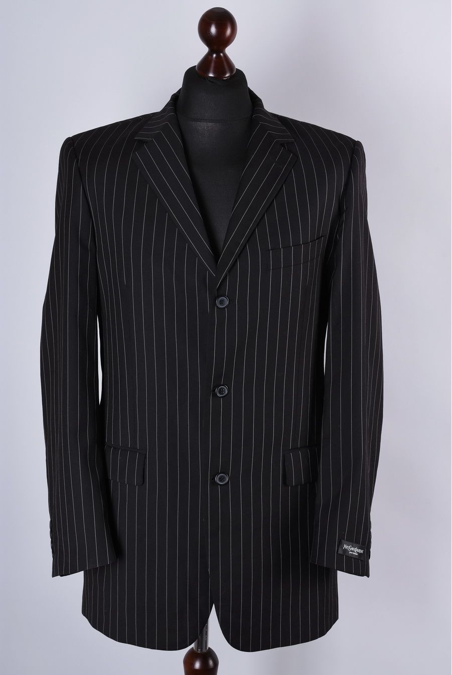 yves saint laurent pour homme suit